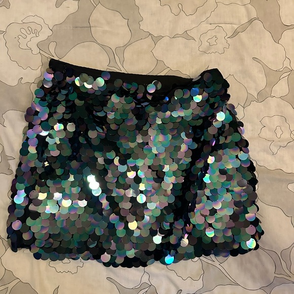 Le Lis Dresses & Skirts - Le Lis Sequin Bubble Mini Skirt Green Blue Cocktail